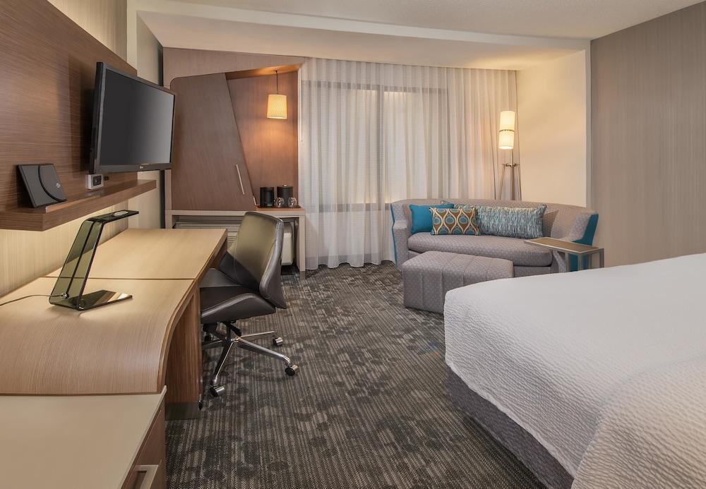 Courtyard By Marriott Charlotte Northlake Екстер'єр фото