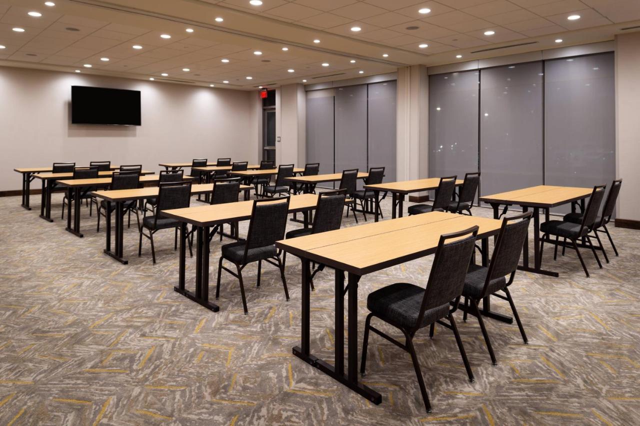 Courtyard By Marriott Charlotte Northlake Екстер'єр фото