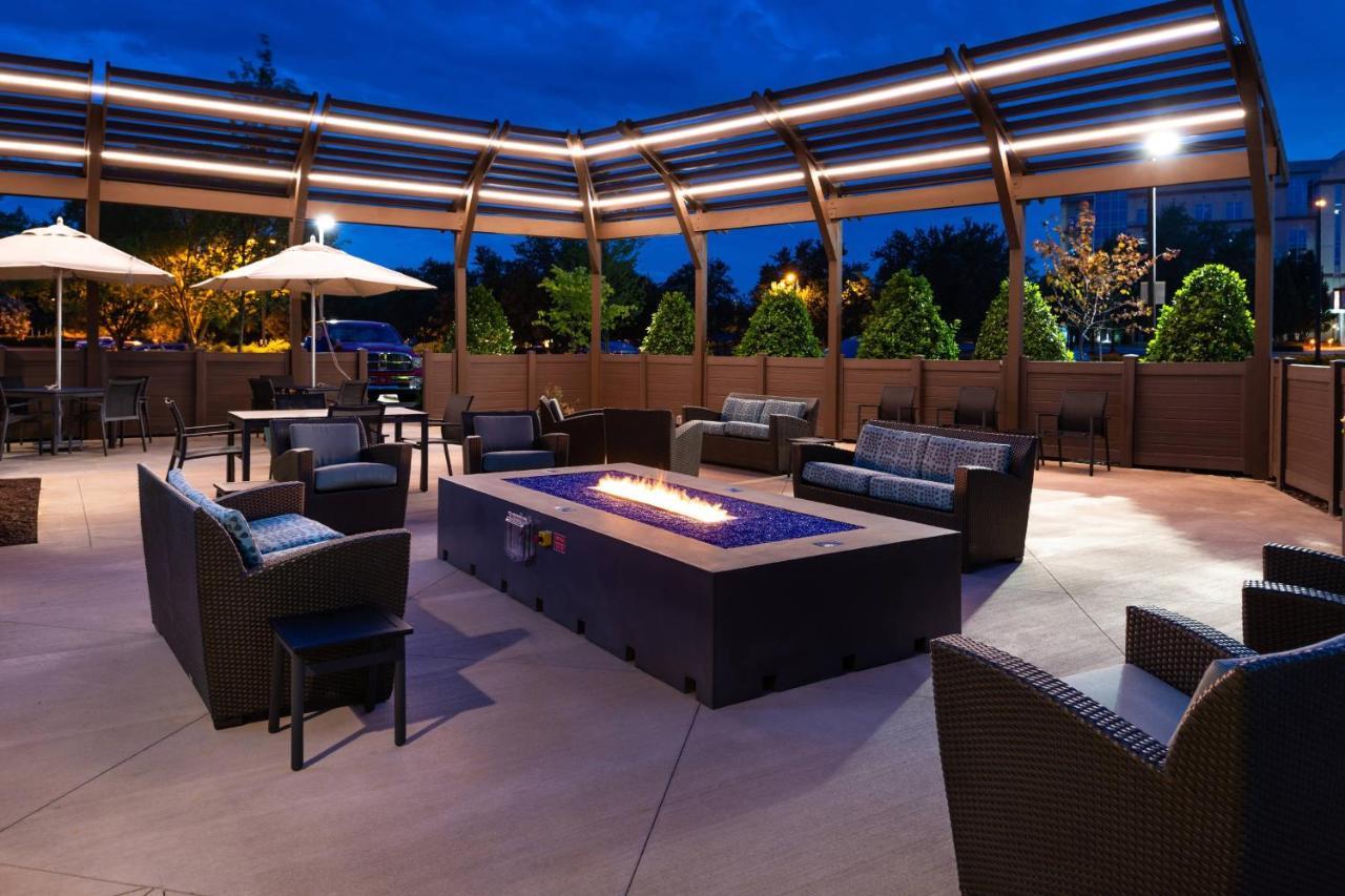 Courtyard By Marriott Charlotte Northlake Екстер'єр фото
