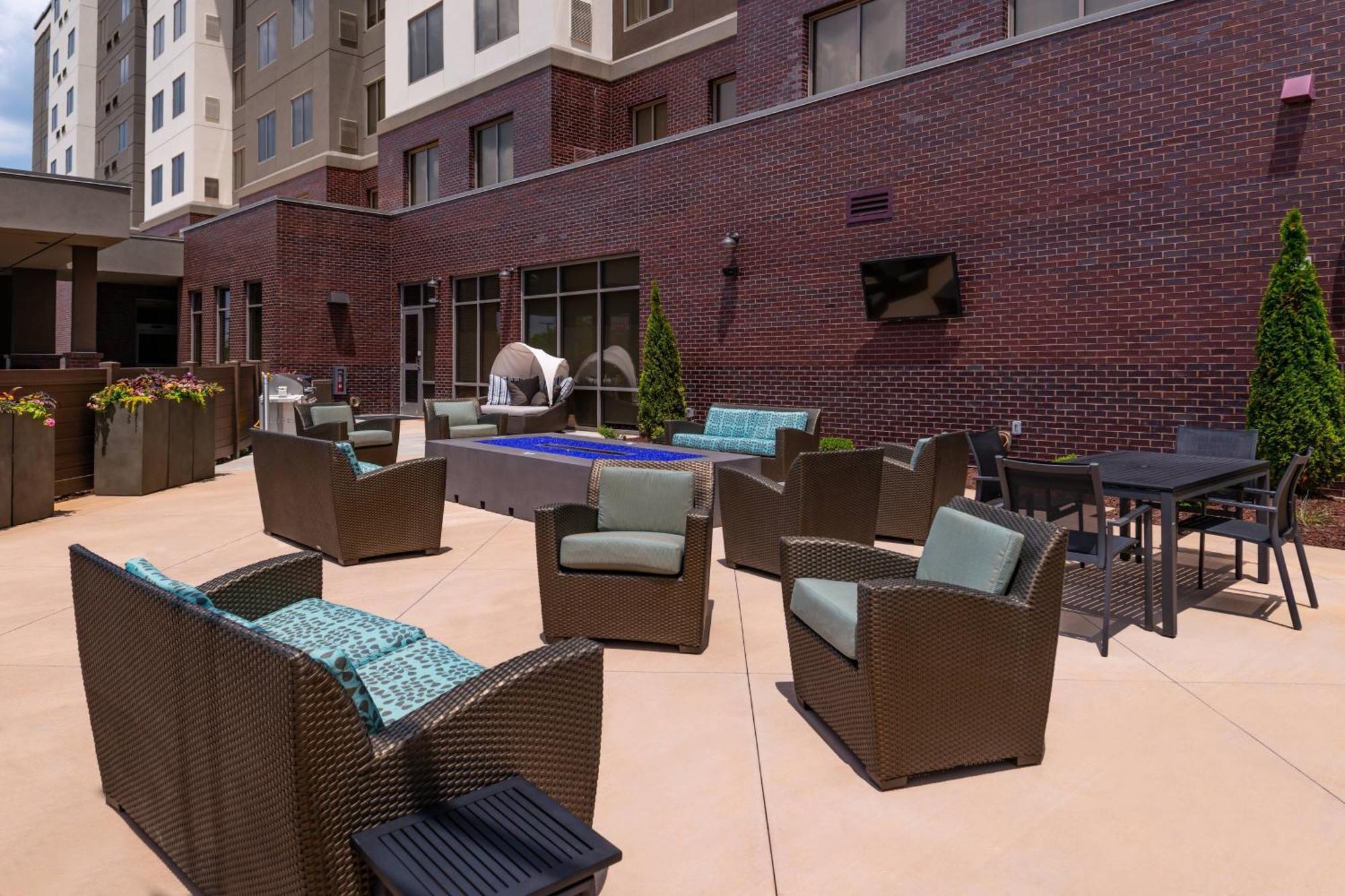 Courtyard By Marriott Charlotte Northlake Екстер'єр фото