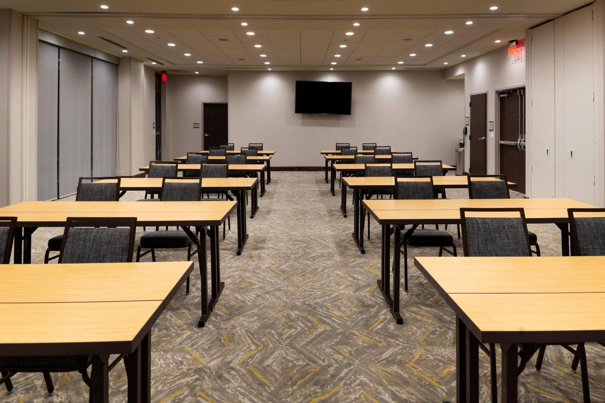 Courtyard By Marriott Charlotte Northlake Екстер'єр фото