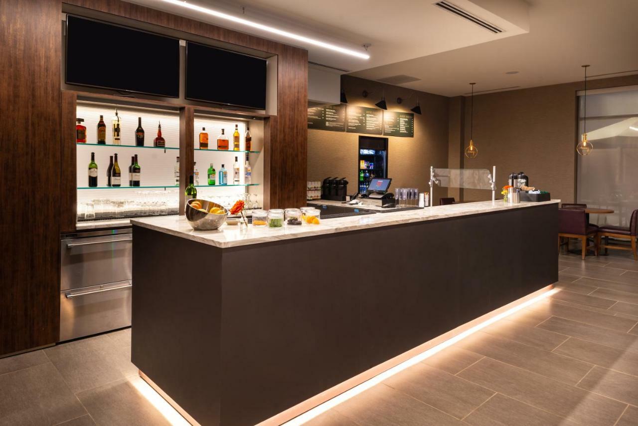 Courtyard By Marriott Charlotte Northlake Екстер'єр фото